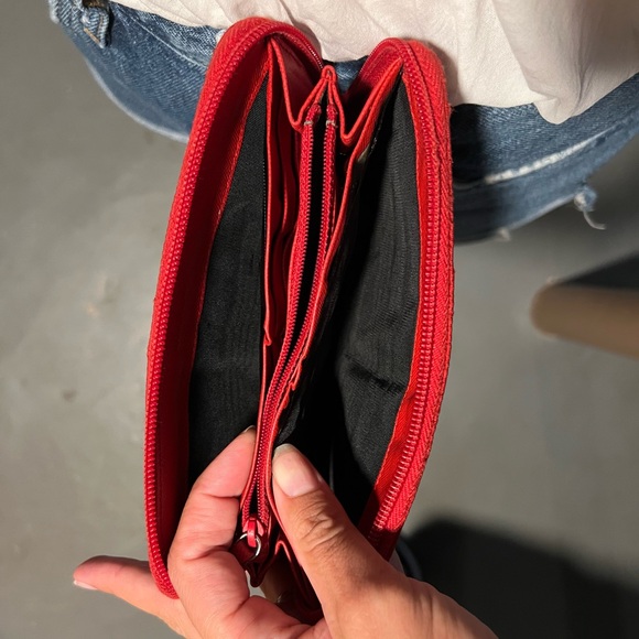 Red Prada Wallet - Picture 8 of 10